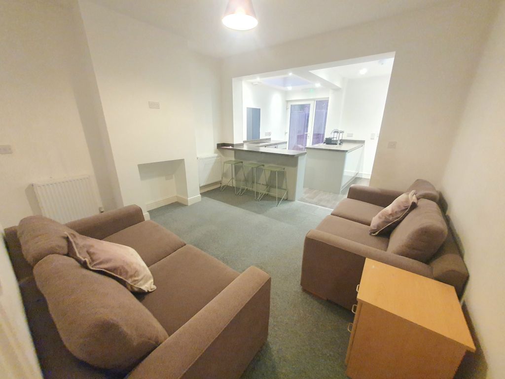 Property photo 2 of 23 Image