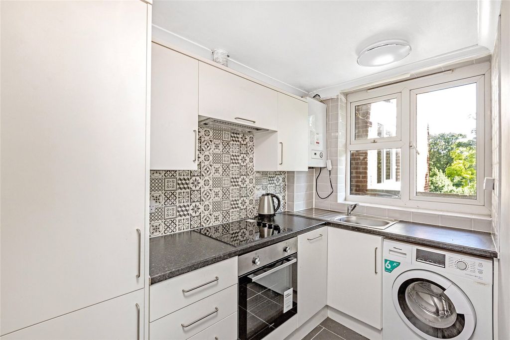 Property photo 2 of 10 Picture No. 03