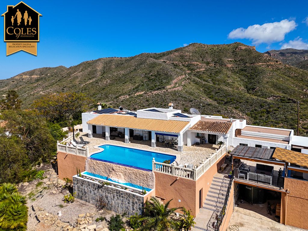 Property photo 2 of 28