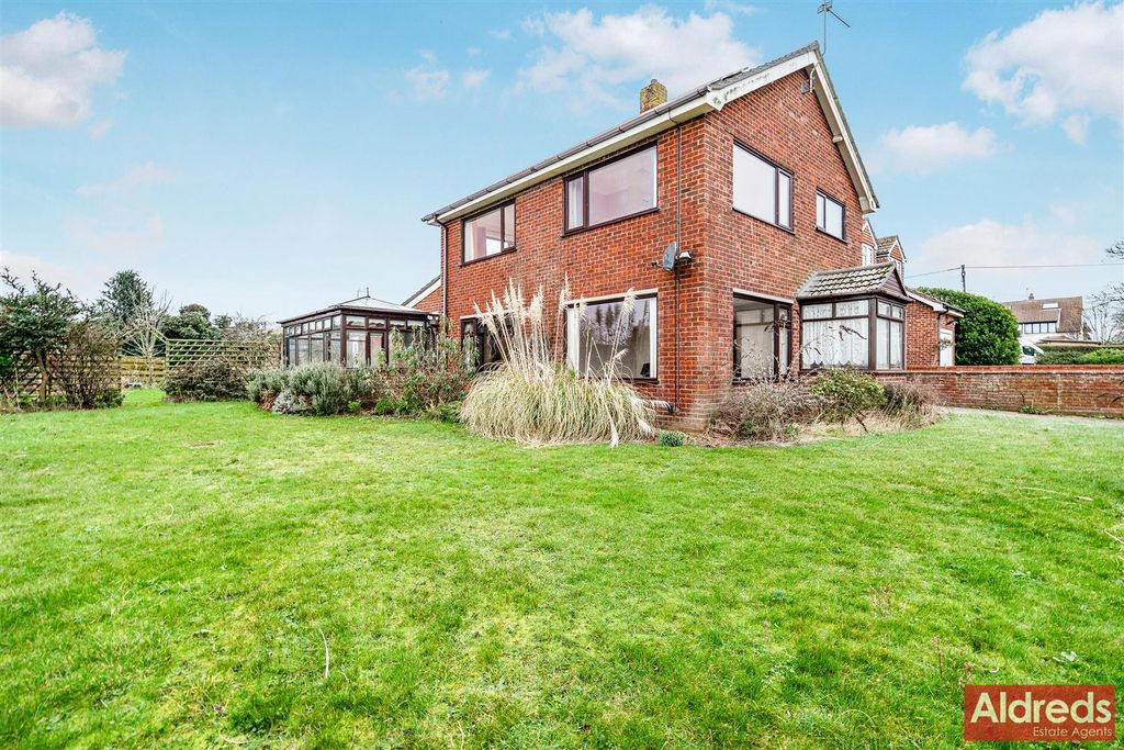 Property photo 1 of 21 Grand Ave (20).Jpg