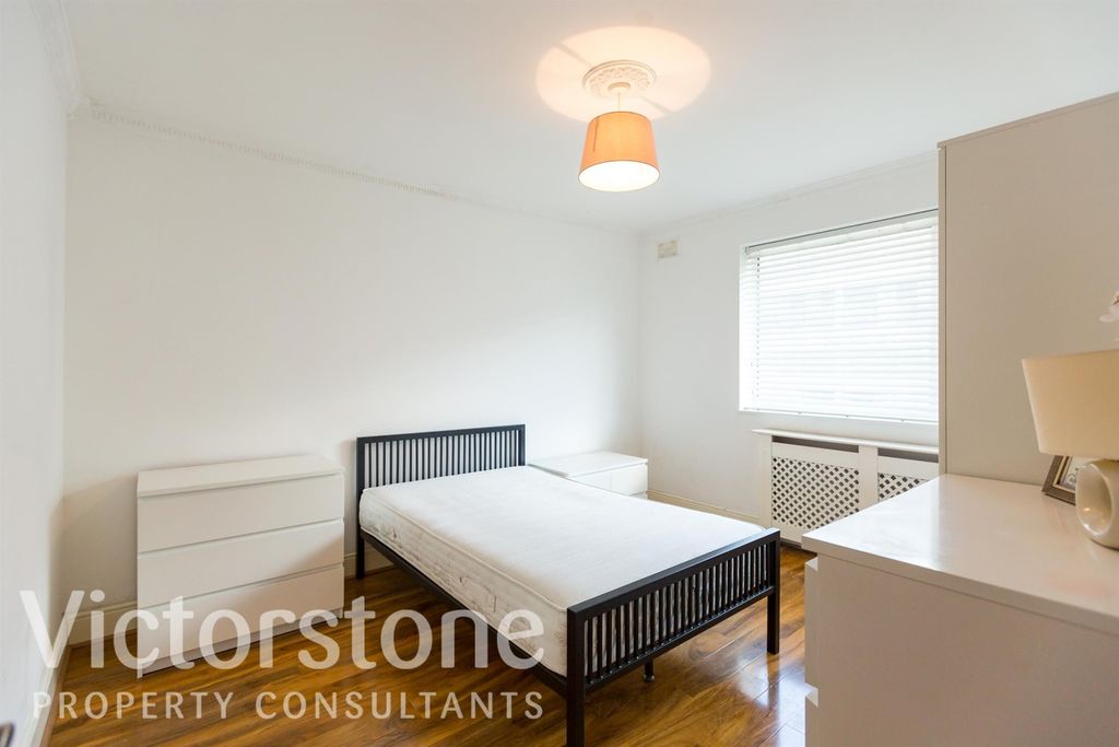 Property photo 3 of 12 3498812