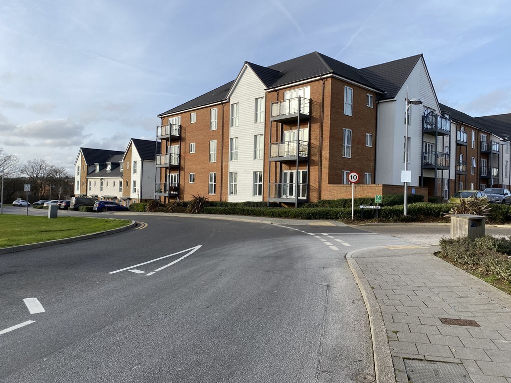 Property photo 2 of 6 Front