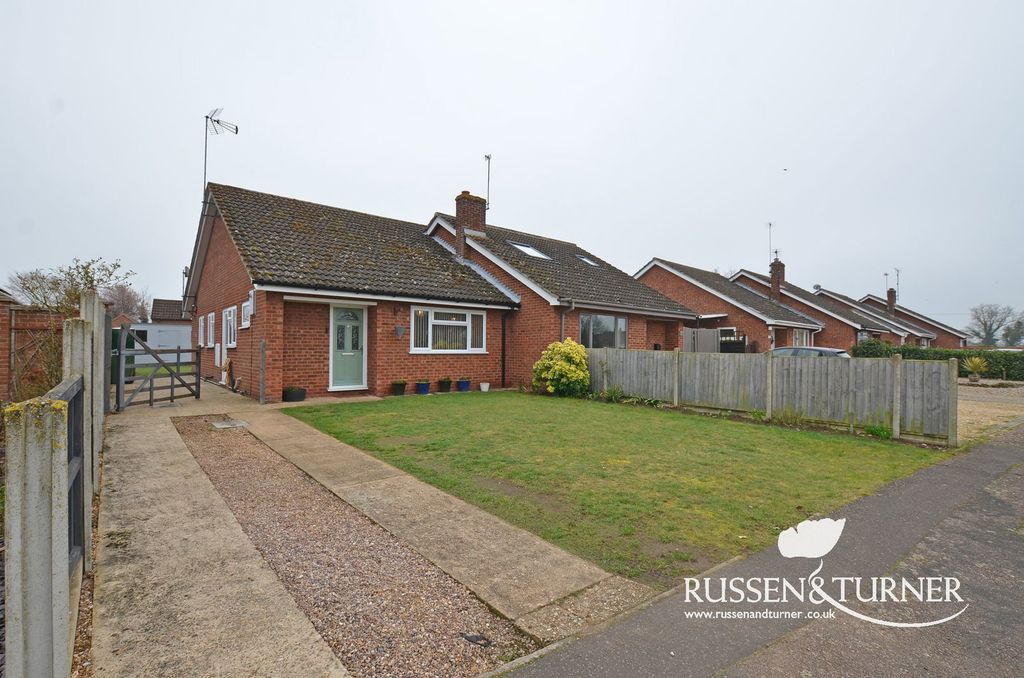 Property photo 1 of 12 1 - Front