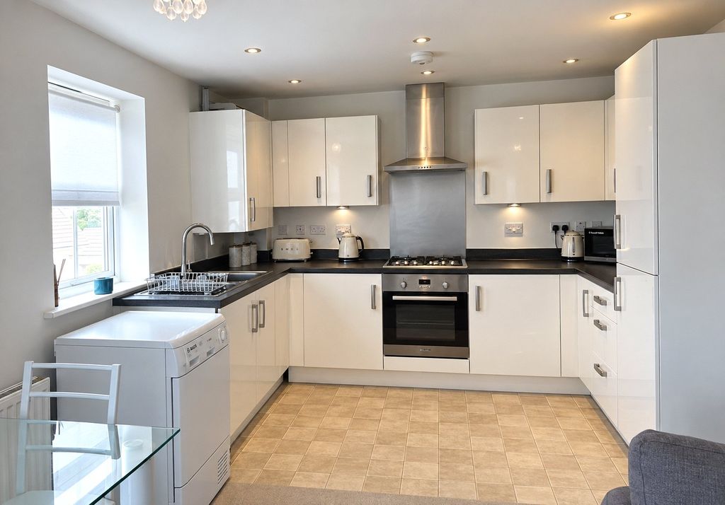 Property photo 2 of 10 Picture No. 08