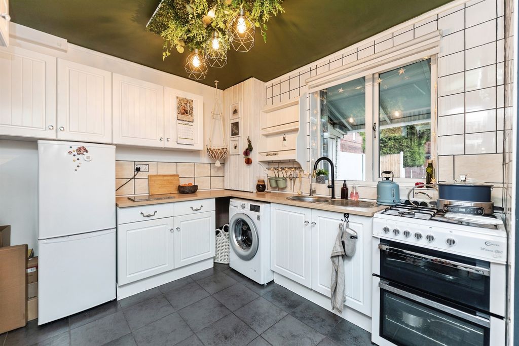 Property photo 2 of 13