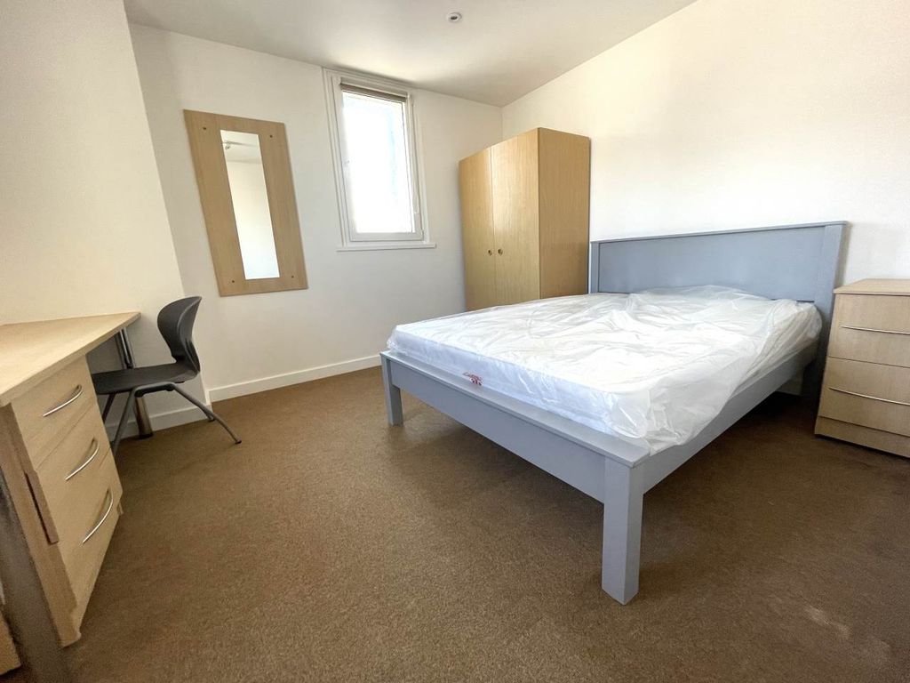 Property photo 3 of 13 Bedroom