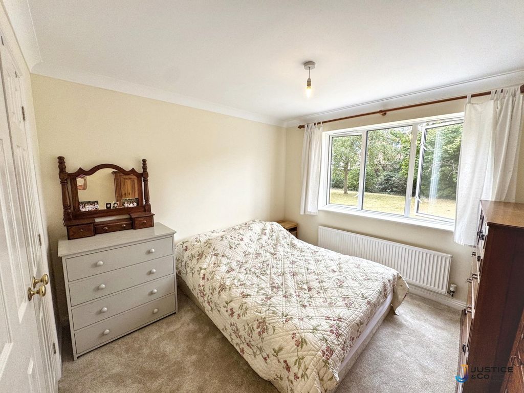 Property photo 3 of 19 Picture No. 18