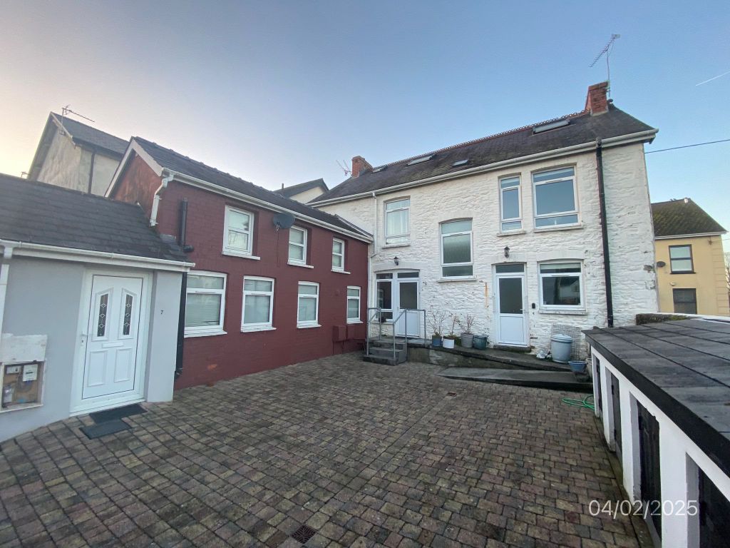 Property photo 1 of 8 08Ccd5B5-E2B1-4Acf-Adbf-8Fd18998304B