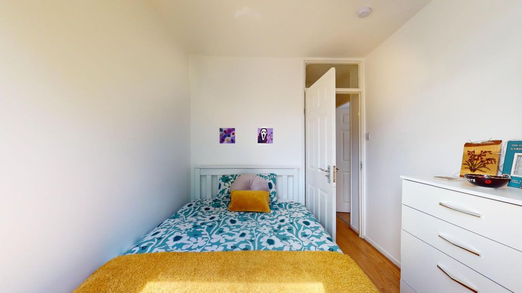 Property photo 2 of 11 Bed4