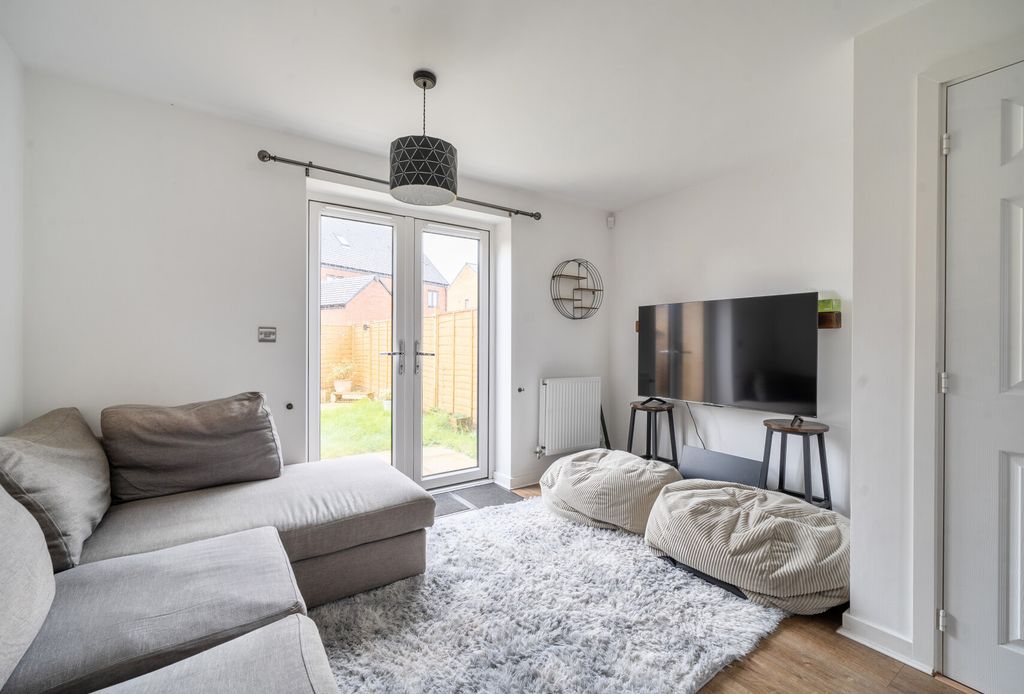 Property photo 3 of 11 1440850-20-69Dfac...