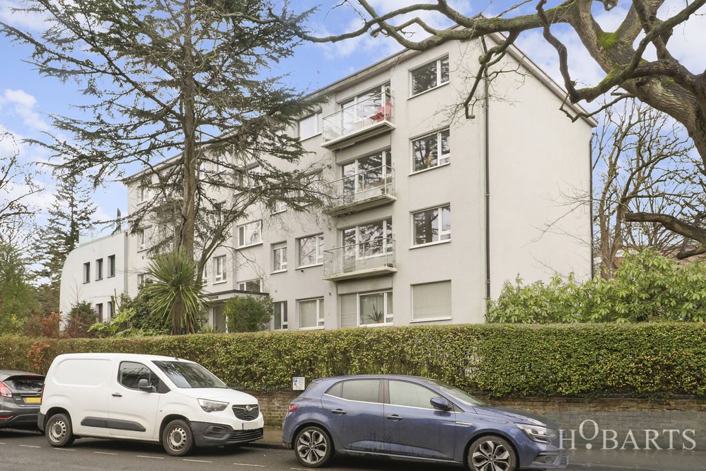 Property photo 1 of 17 Stylish One-Bedroom Flat In Crouch End