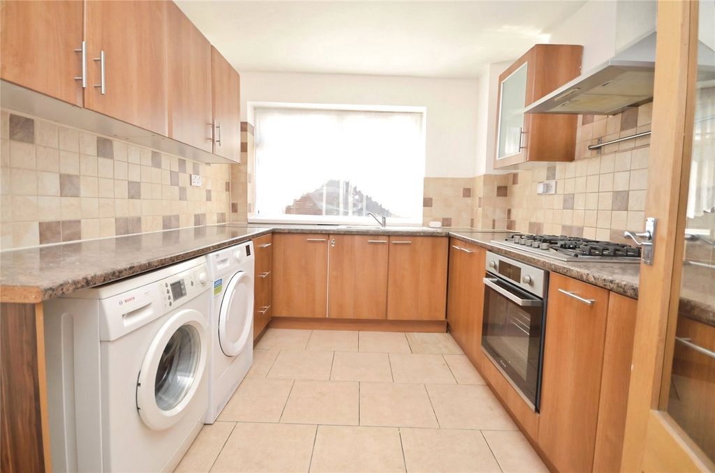 Property photo 3 of 8 Picture No. 07