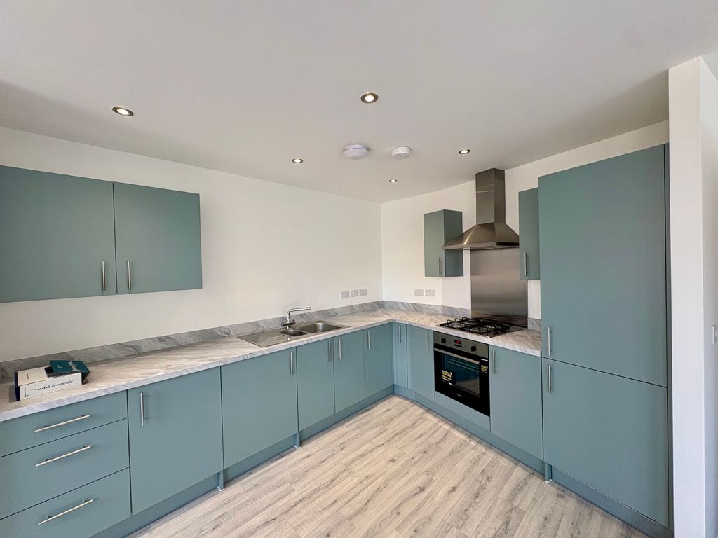 Property photo 1 of 9 Kitchen