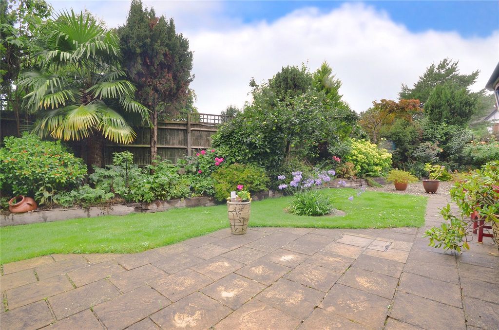 Property photo 3 of 19 Garden