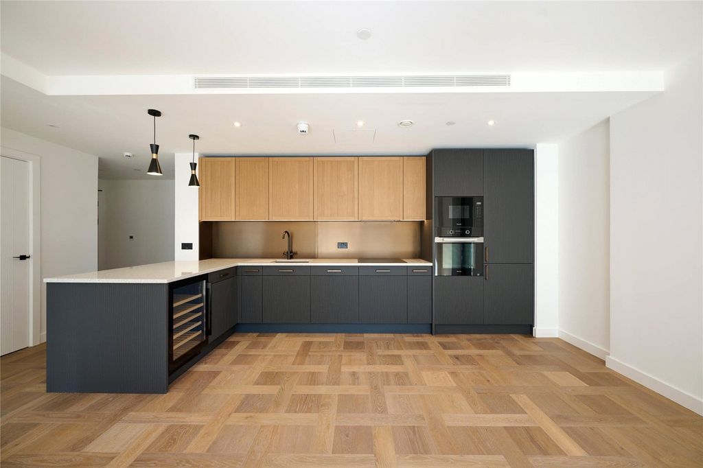 Property photo 1 of 22 Picture No. 06