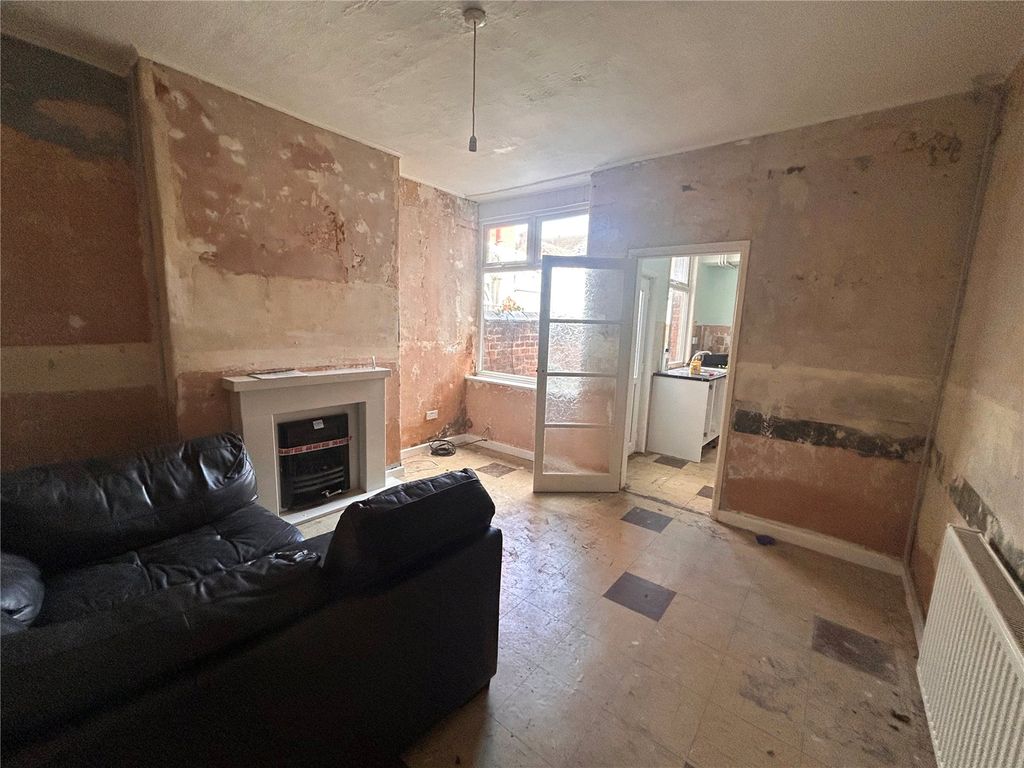 Property photo 3 of 12 Picture No. 13