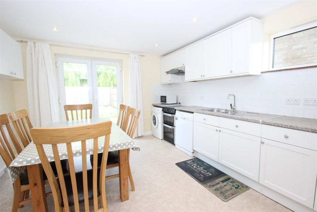 Property photo 3 of 8