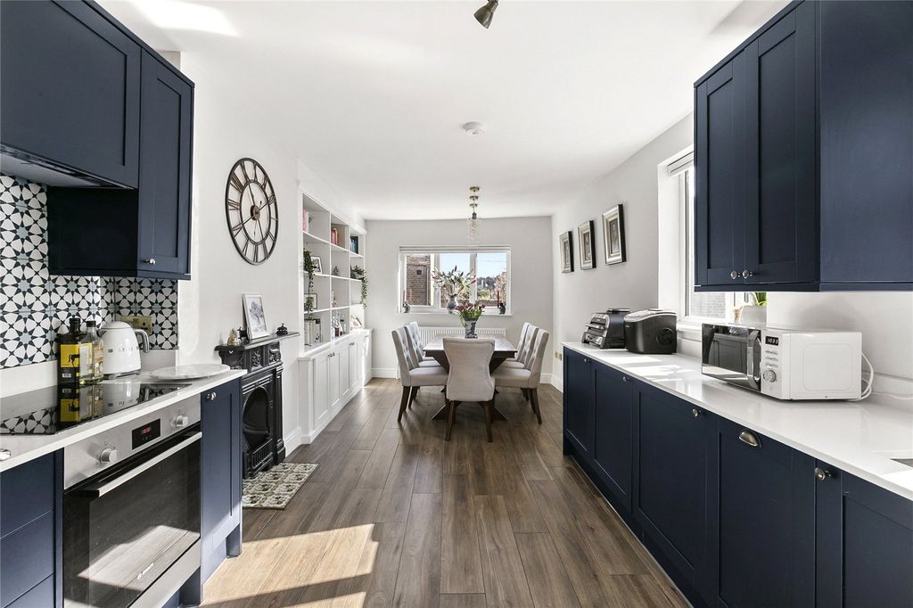 Property photo 1 of 14 Kitchen/Dining Room