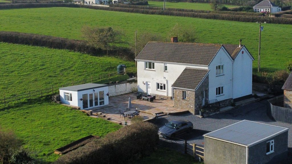 Property photo 1 of 38