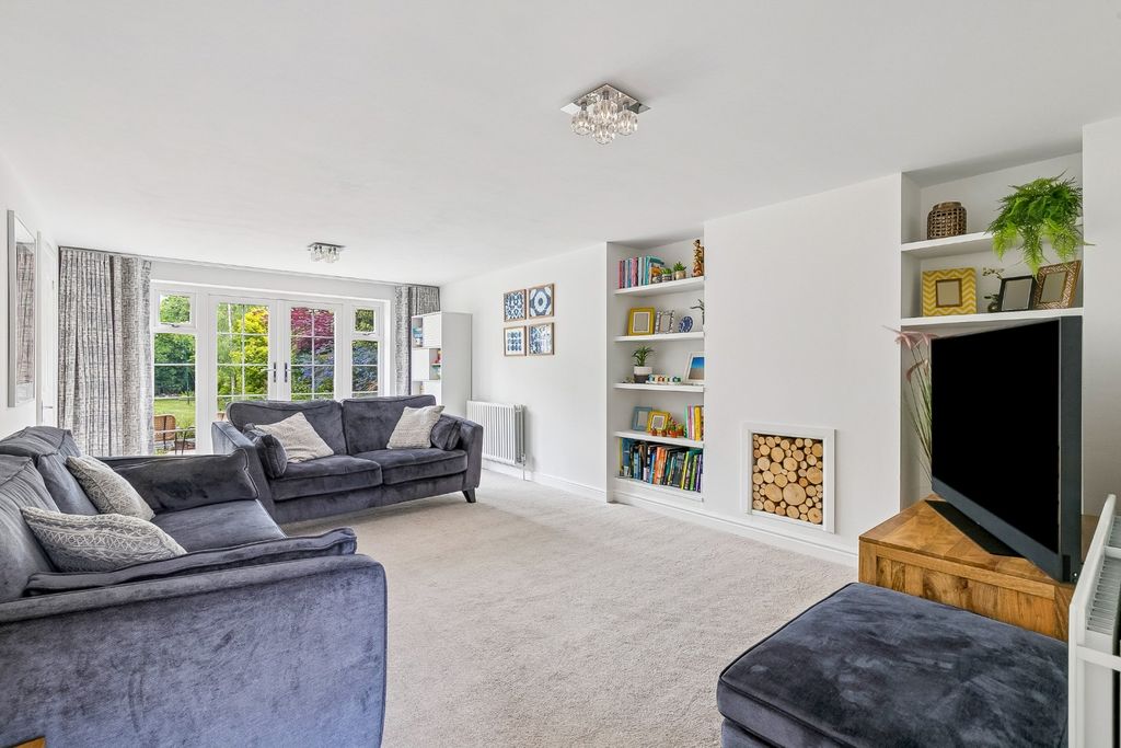 Property photo 2 of 23 5071953