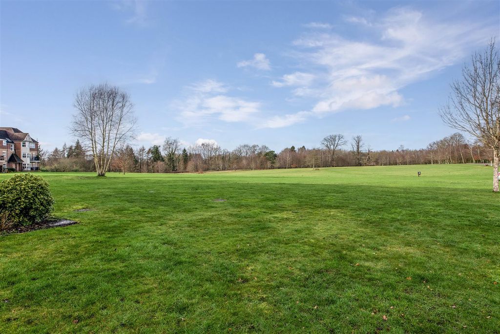 Additional image 15 of 2 bed flat for saleTudor Court, Bramshott Place, Liphook GU30