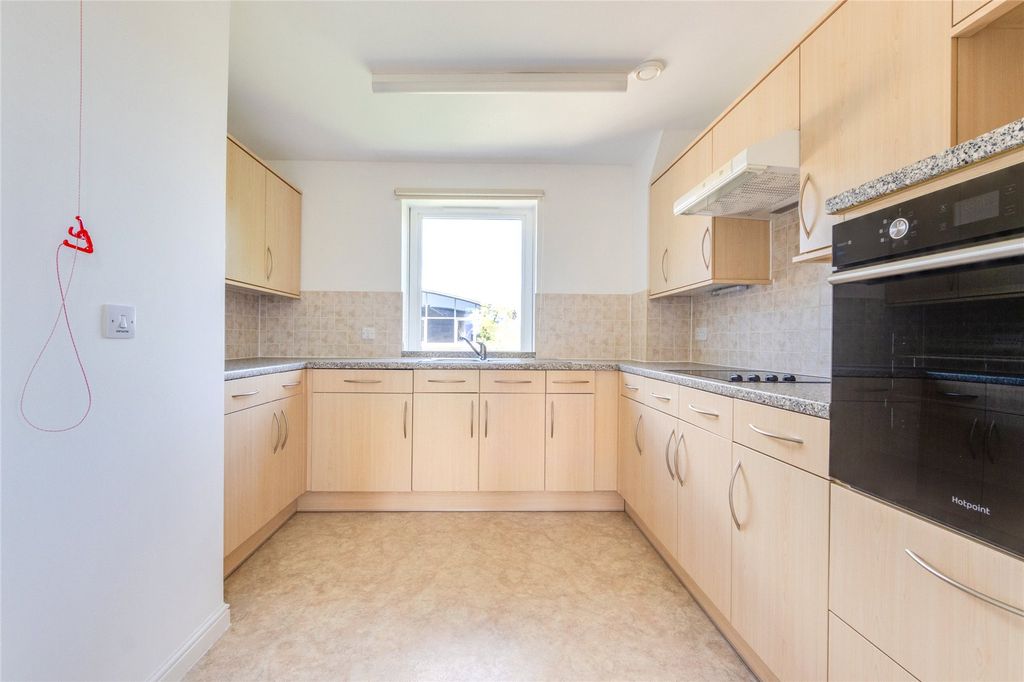 Property photo 3 of 19 Picture No. 01