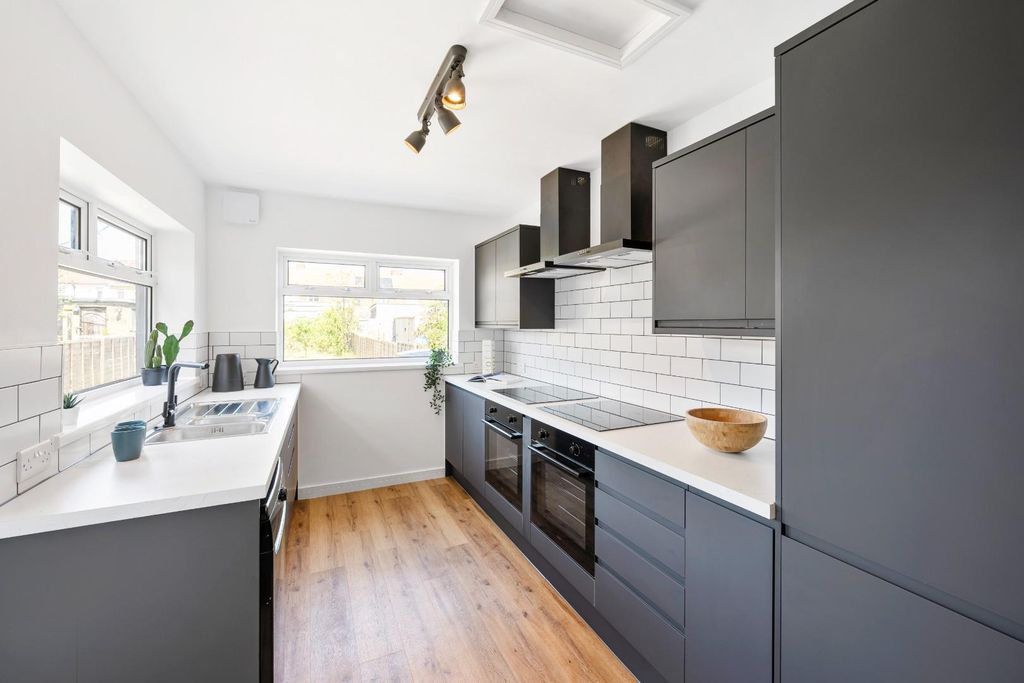 Property photo 2 of 11 2.Jpg