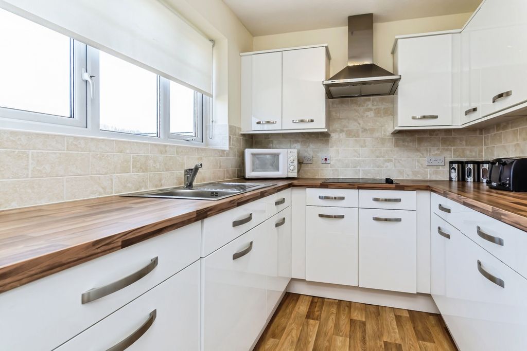 Property photo 3 of 17 Pbox-Img.Jpg