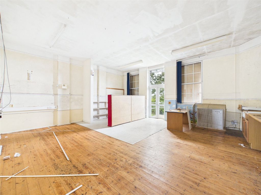 Property photo 3 of 11 Picture No. 09