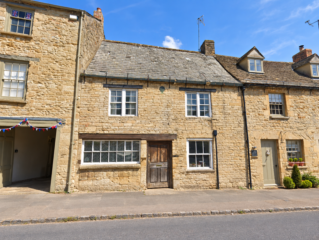 Property photo 1 of 1 Sunlit Cotswold Stone Cottages.Png