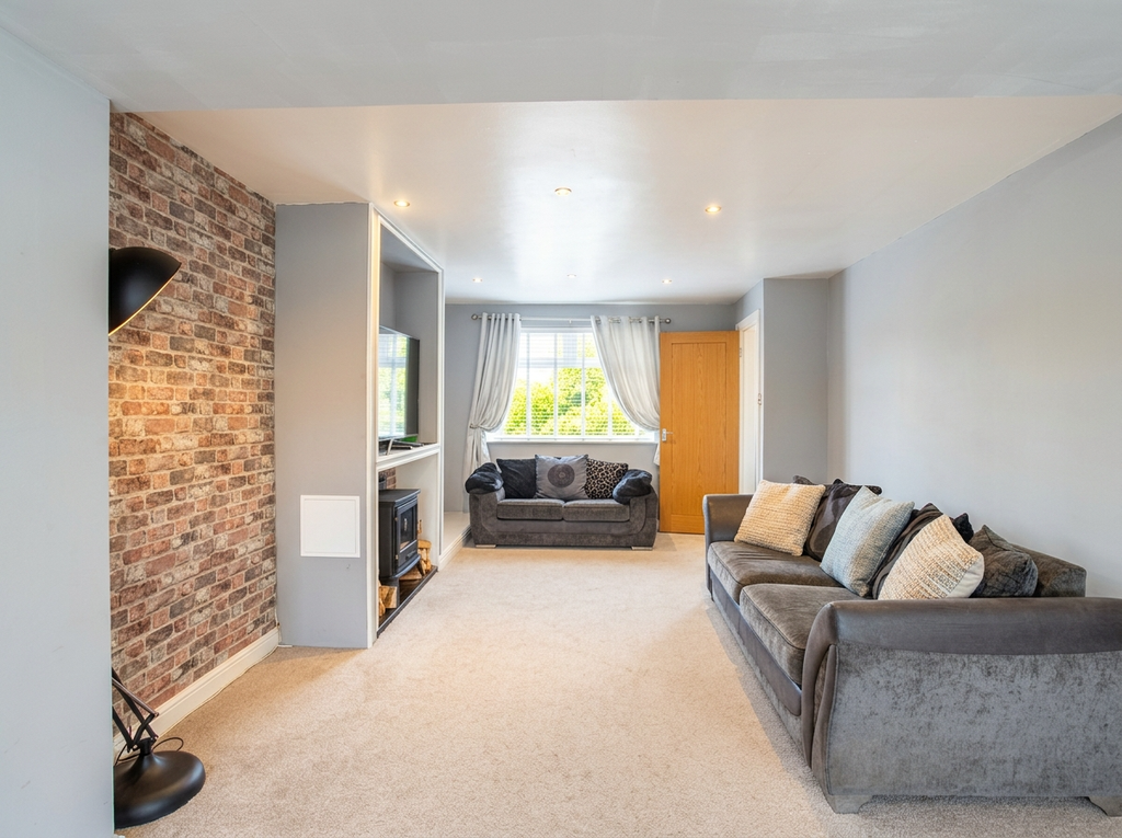 Property photo 3 of 19 Image 2