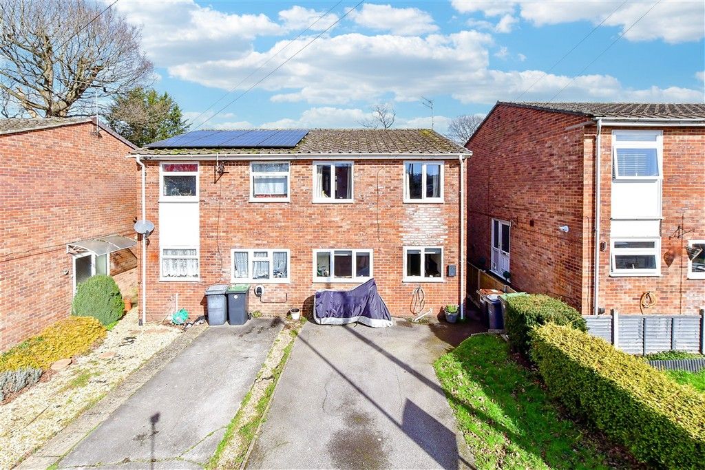 Property photo 3 of 10 External (Web) 1