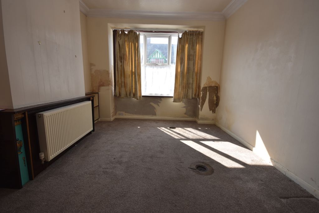 Property photo 3 of 13