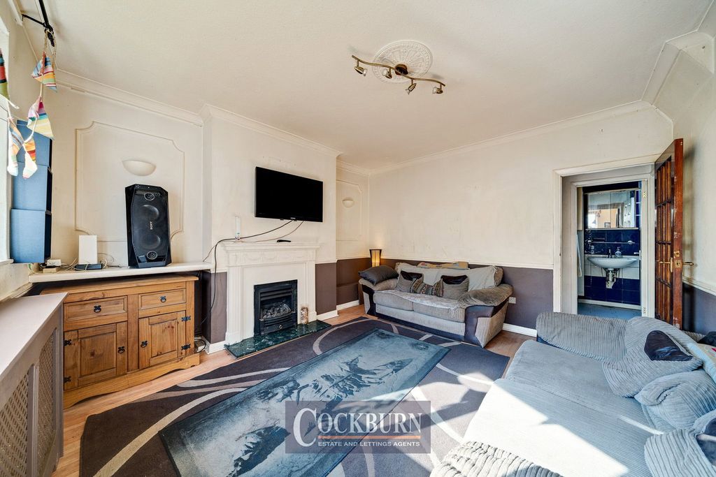 Property photo 2 of 19