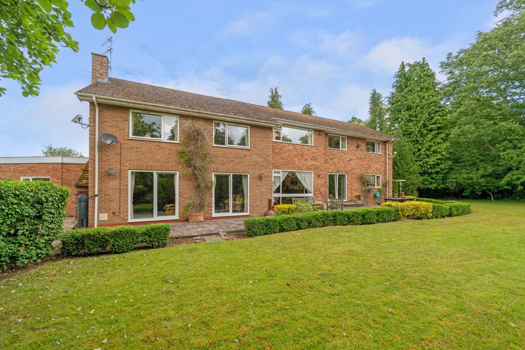 Property photo 1 of 31