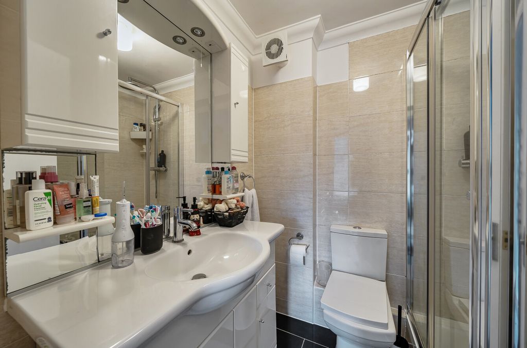 Property photo 3 of 9 1416677-4-699c5E1...