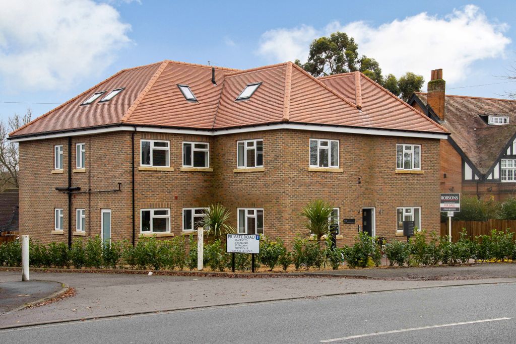 Property photo 1 of 11