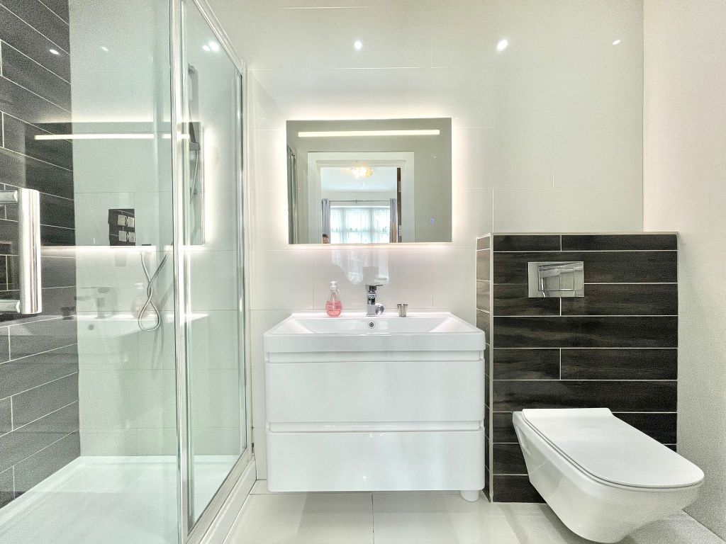 Property photo 3 of 28