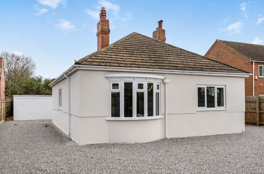 Additional image 21 of 3 bed detached bungalow for saleNewark Road, North Hykeham, Lincoln, Lincolnshire LN6