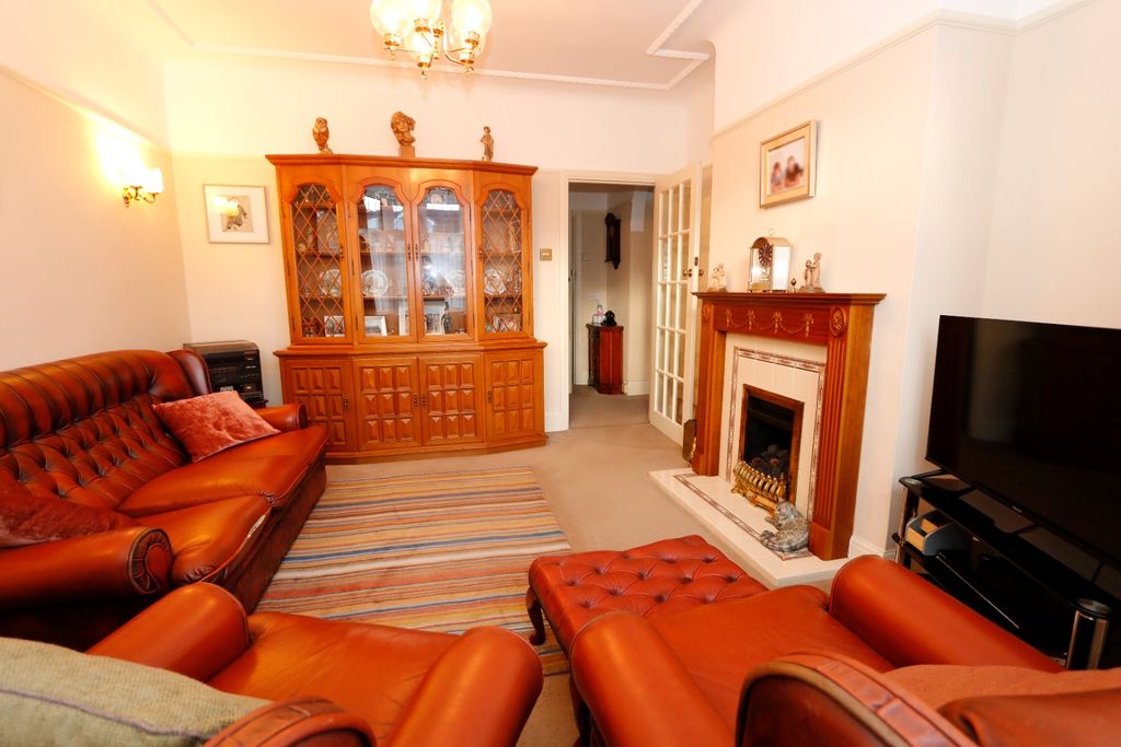 Property photo 2 of 14 4799051