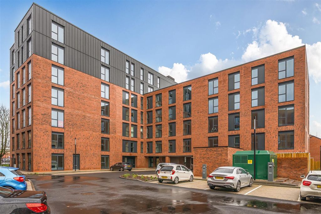 Property photo 2 of 16 1397991-3-6964E99059710.Jpg