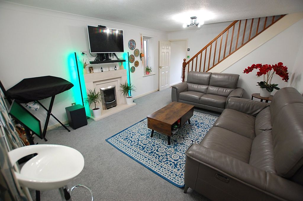 Property photo 2 of 16 Picture No. 13