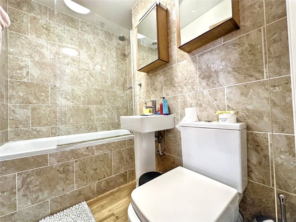 Property photo 3 of 7 Picture No. 09