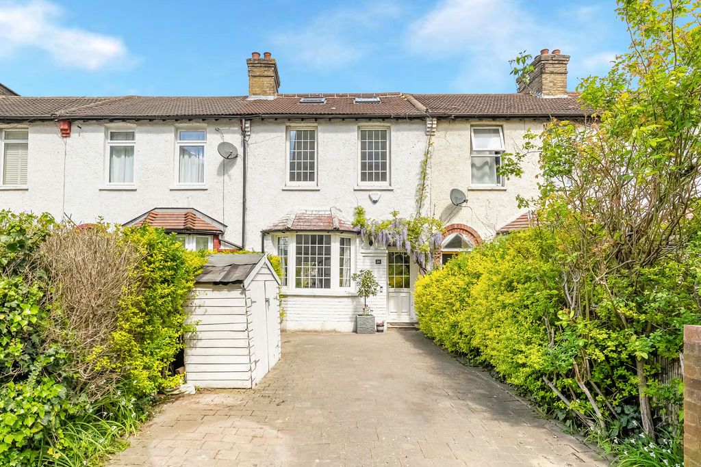 Property photo 1 of 30 Photo 4