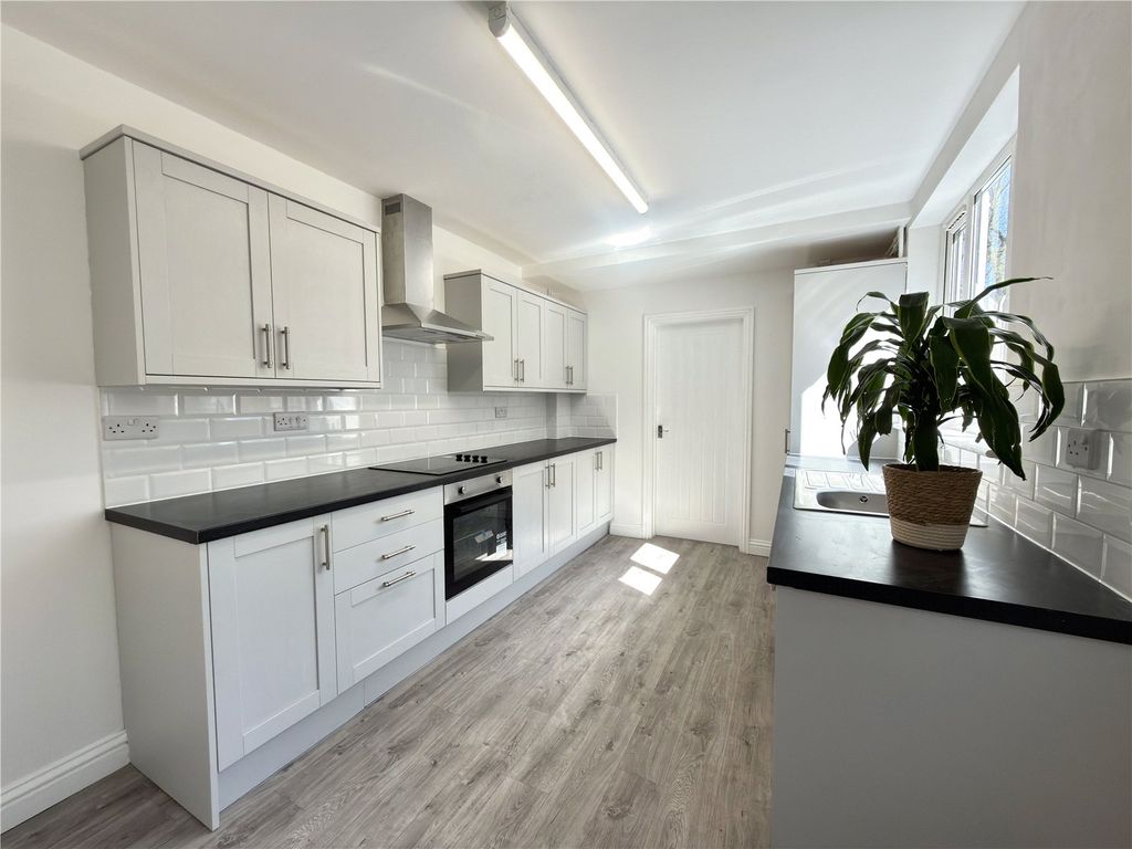 Property photo 2 of 14 Picture No. 05