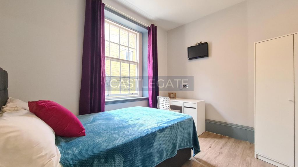 Property photo 1 of 11 Room 2.1.3 Merchants Hall (5)