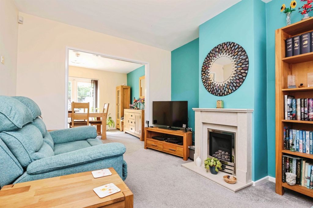 Property photo 2 of 18
