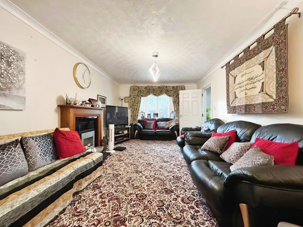 Property photo 3 of 22 bbc7Fa9d-Whatsapp 20Image 202024-07-10 20At 2013.0