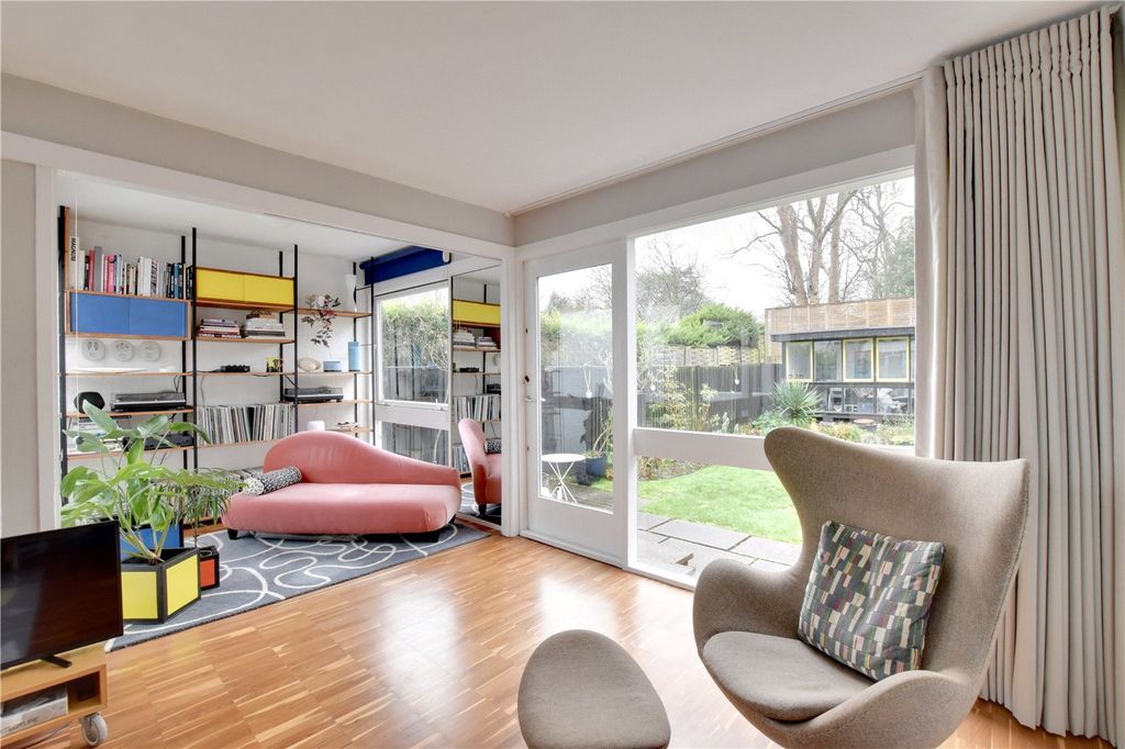 Property photo 2 of 40 Picture No. 17