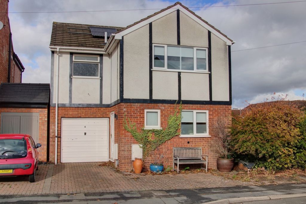 Property photo 1 of 12 Queens Road - Matt Clinton Ewemove Kenilworth